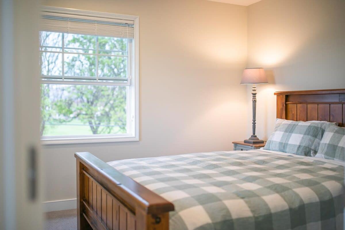 Parkside Heritage Retreat 3-Bedroom Terrace Charm クライストチャーチ エクステリア 写真