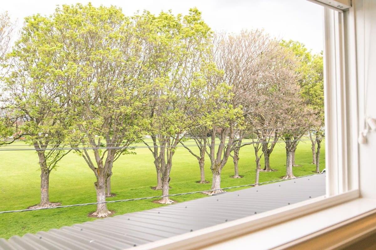 Parkside Heritage Retreat 3-Bedroom Terrace Charm クライストチャーチ エクステリア 写真