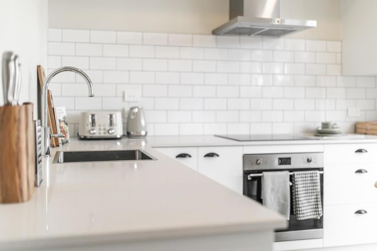 Parkside Heritage Retreat 3-Bedroom Terrace Charm クライストチャーチ エクステリア 写真