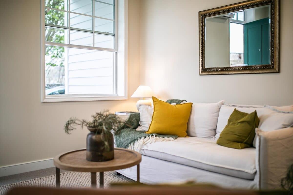 Parkside Heritage Retreat 3-Bedroom Terrace Charm クライストチャーチ エクステリア 写真