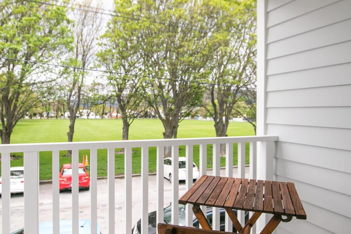 Parkside Heritage Retreat 3-Bedroom Terrace Charm クライストチャーチ エクステリア 写真